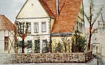 Haus Schütte, heute Spielhouse, vorn links hinter der Mauer Tanzlinde