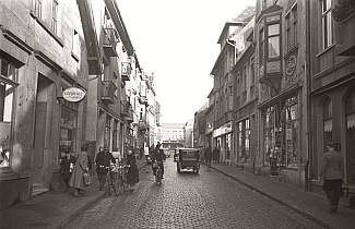 Blick in de Große Straße zum Kaufhaus Schönhoff/Köster - 1952
