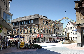 Blick aus der Bahnhofstraße auf den Oberen Markt - 2012