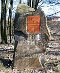 Gedenkstein bei Schwaben-Bayer