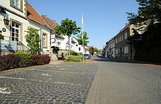 Poststraße mit Kolpinghaus (Links) 2008