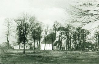 Groner Allee mit Ludwigkirche und Pfarrhaus - 1955