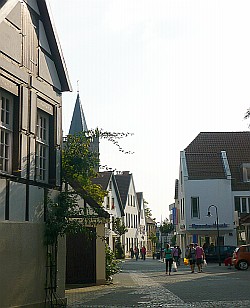 Kanalstraße mit Blick zur Christuskirche - 2009