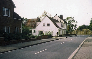 Laggenbecker Straße 46 und 52 - Blick nach Westen