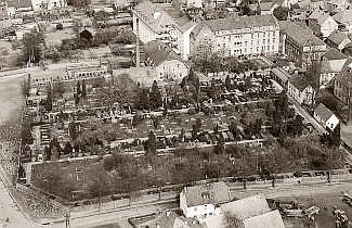Weststraße/Schulstr. - Friedhof und St: Elisabeth Hospital - 1958