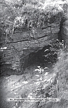 Abb. 3: Unterer Eingang der Hexenhöhle (Foto: Heinz Dörning, nach 2005 HUNSCHE, S. 107) 