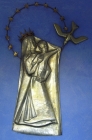 Relief der Maria als "Königin des Friedens".