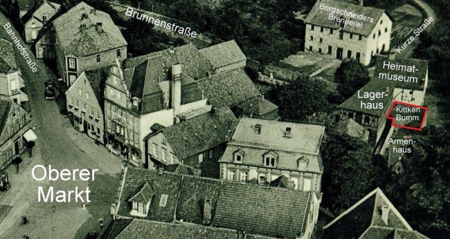 Rechts vom Lagerhaus Braunschweig lag das Armenhaus, dahinter das "eingerahmte" Kittken Bumm. (A)