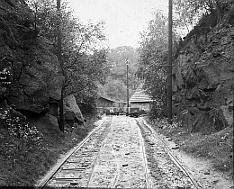 Eingang Steinbruch mit Bremsbergbahn