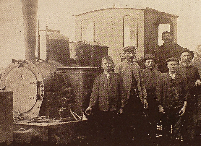 Dampflokomotive der Schmalspur-Schleppbahn am Schafberg (ca. 1890)